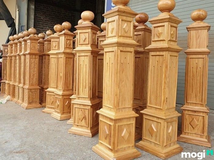 Mẫu trụ cầu thang gỗ vuông