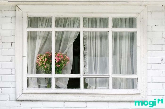 Cửa sổ cần phải hòa hợp với tổng thể ngôi nhà.