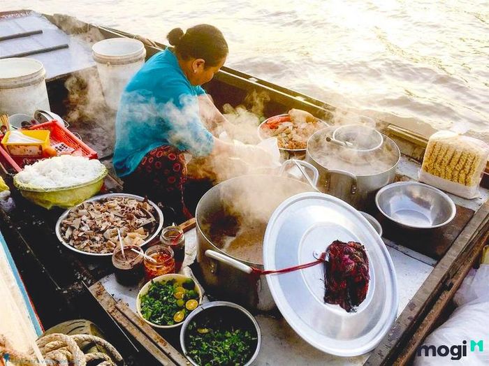 chợ nổi Phong Điền