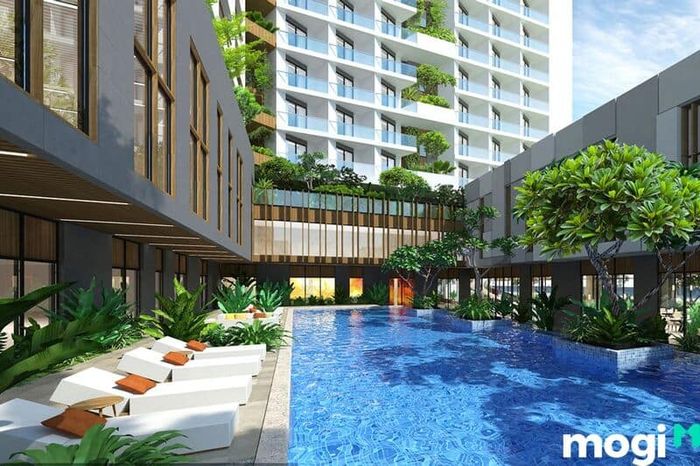 Khách sạn với view hồ bơi tuyệt đẹp, tạo cảm giác thư giãn tối đa cho du khách.