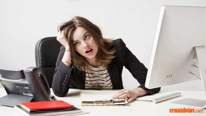 Khi công việc trở thành bế tắc, bạn dễ dàng rơi vào tình trạng khủng hoảng tinh thần