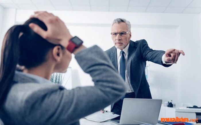 Bế tắc trong công việc - Sự mâu thuẫn về quan điểm giữa các đồng nghiệp