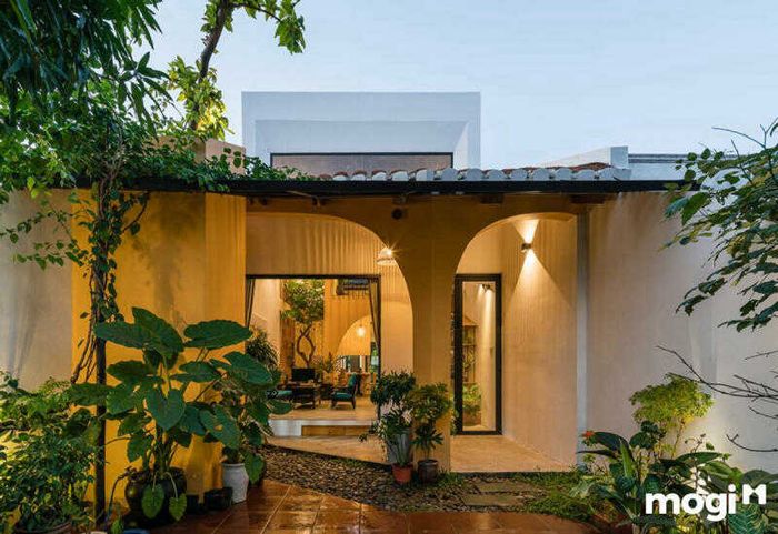 Nhà cấp 4 với không gian mở, giúp tạo ra cảm giác rộng rãi, thoáng đãng, mang đến sự thoải mái cho các thành viên trong gia đình.
