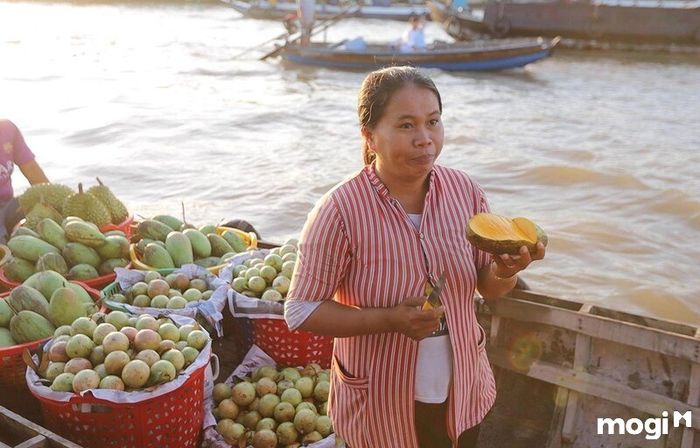 chợ nổi Phong Điền
