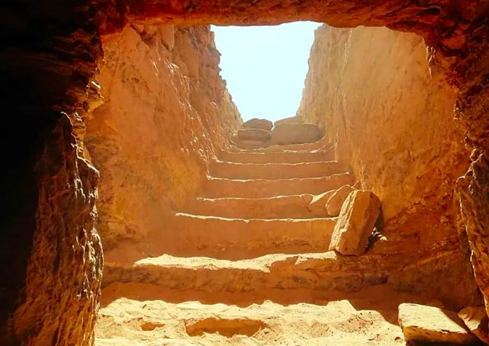 The tomb was connected to the surface by a set of steps leading upward from the underground chamber.