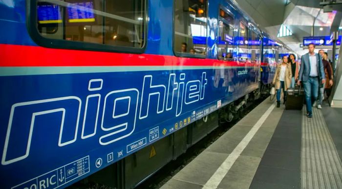 A proposal has been made to revive a network of overnight trains across Europe.