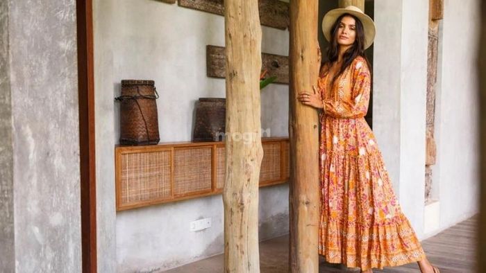 Trang phục rộng rãi, thoải mái chính là đặc trưng nổi bật của phong cách Bohemian – Nguồn: Internet