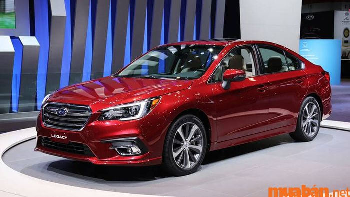 Subaru Legacy thuộc dòng xe sedan hạng D.