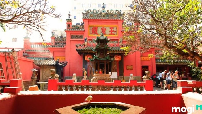 Lễ hội miếu Ông Địa