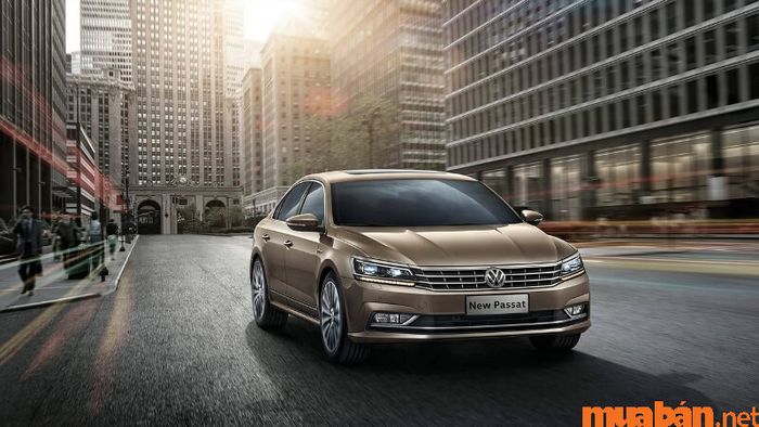 Nhược điểm của Volkswagen Passat: Giá bán cao và chi phí bảo trì, sửa chữa cũng không hề rẻ.