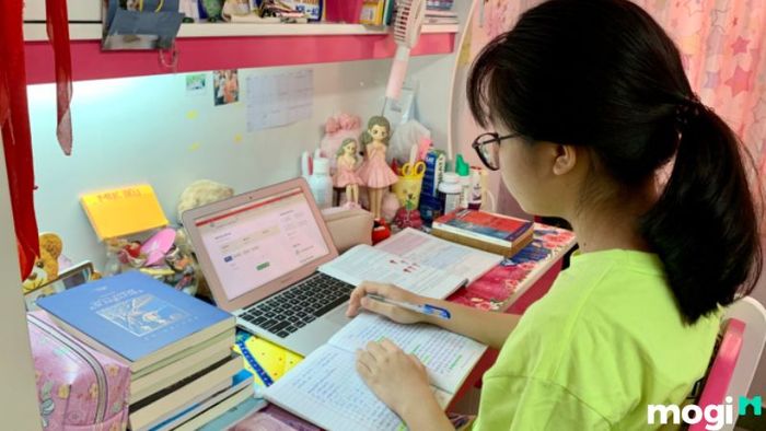 Hướng dẫn bày trí bàn học hiệu quả