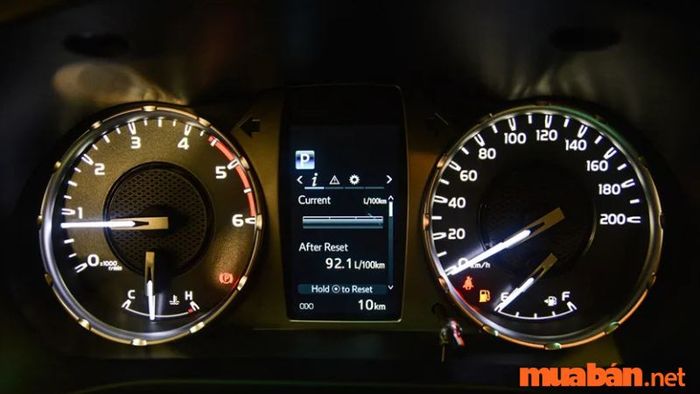 Xe bán tải Hilux