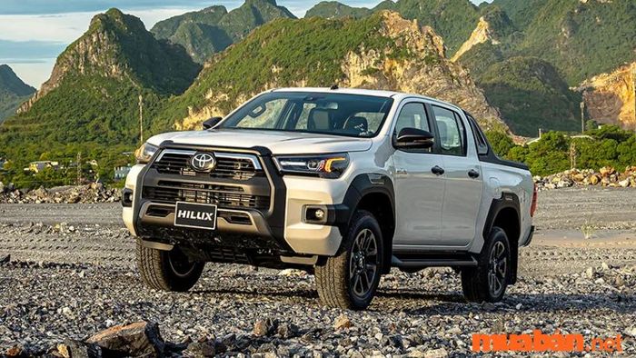 Xe bán tải Hilux