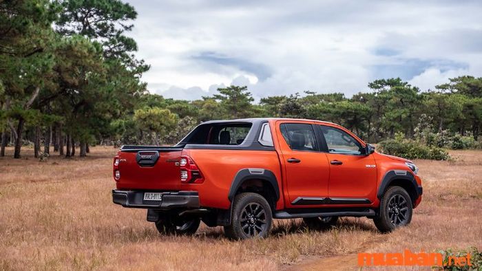 Hilux bán tải