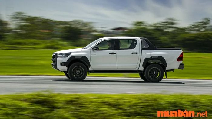 Xe bán tải Hilux