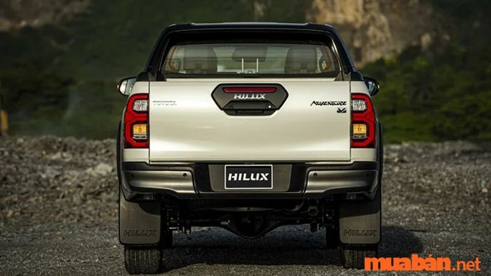 Hilux bán tải