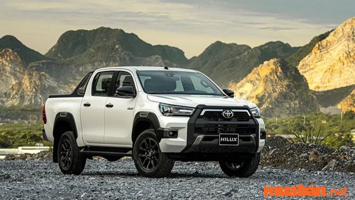 Hilux bán tải