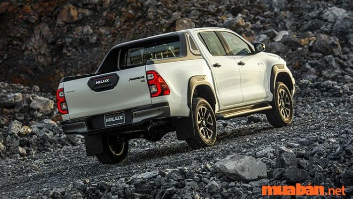 Xe bán tải Hilux