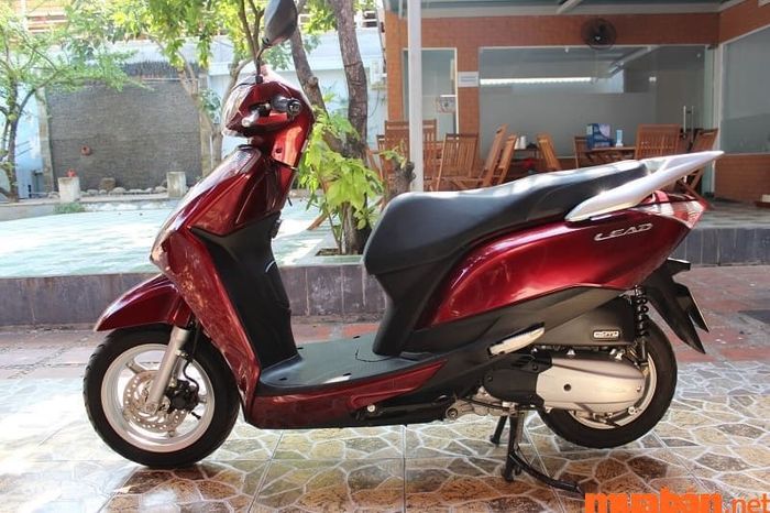 Đừng ngại thử trả giá để có thể mua được chiếc xe với mức giá hợp lý nhất, giúp bạn tiết kiệm thêm chi phí.