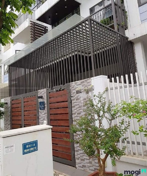 Chuồng cọp cho nhà phố giúp bảo vệ an toàn, tạo sự riêng tư và ngăn ngừa trộm cắp hiệu quả.