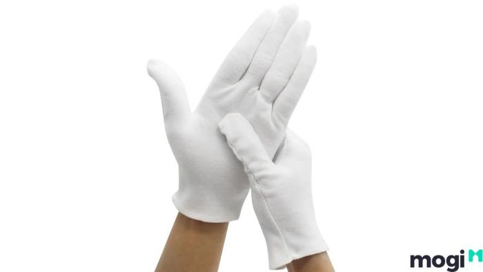 Bảo vệ làn da khi sử dụng hóa chất để tẩy sơn trên quần áo