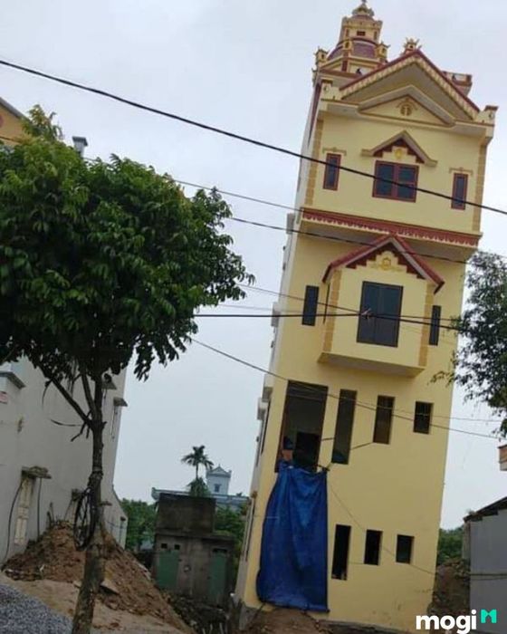 cách xử lý nhà nghiêng