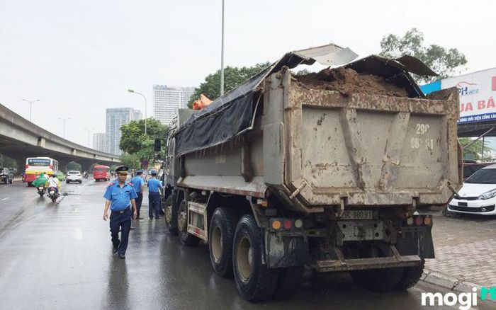 Dấu hiệu ô nhiễm không khí do quá trình vận chuyển vật liệu
