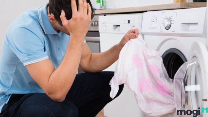 Mẹo Tẩy Quần Áo Bị Lem Màu Hiệu Quả