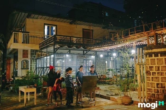 Bạn sẽ được hòa mình vào cuộc sống thực tế của người dân địa phương.