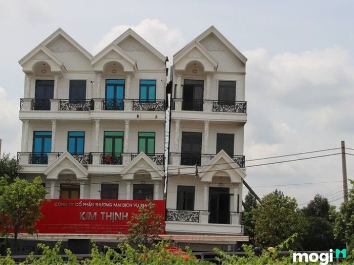 Cách kiểm tra và ngăn ngừa tình trạng nhà nghiêng trước khi thi công