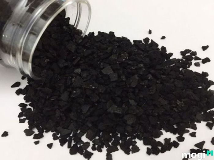 Cách khử mùi tủ lạnh bằng than