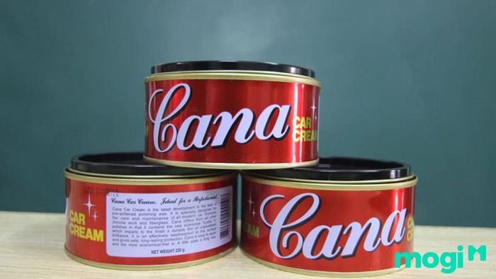 Tham khảo cách tẩy keo băng dính trên tủ lạnh bằng xi Cana.