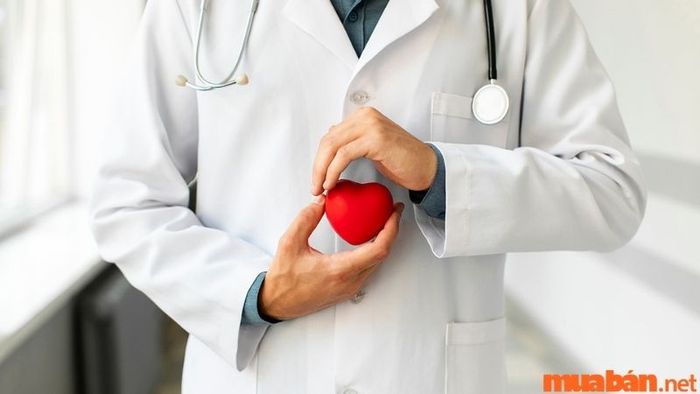 Đạo đức nghề nghiệp của bác sĩ là yếu tố không thể thiếu để xây dựng lòng tin và sự kính trọng từ bệnh nhân.