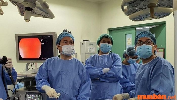 Bác sĩ phẫu thuật cần phải có một tinh thần vững vàng và khả năng chịu đựng tốt trước mọi thử thách và khó khăn.