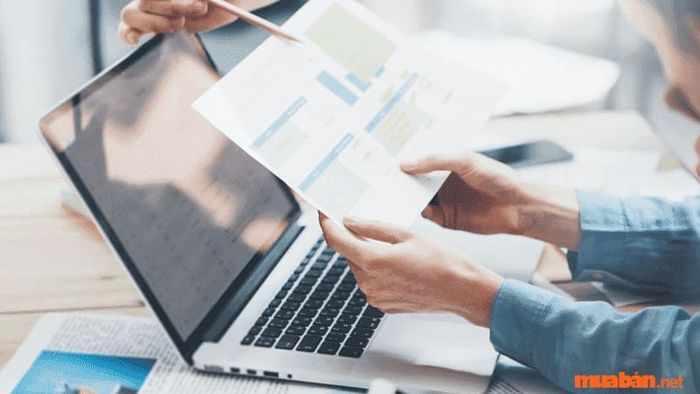 Nghề Account chính là người tạo dựng sự liên kết giữa doanh nghiệp và khách hàng, đóng vai trò như một chiếc cầu nối giữa hai bên.
