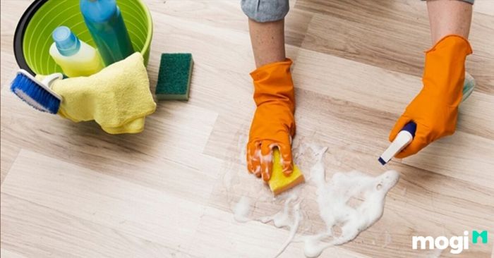Cách tẩy sơn trên gỗ – sử dụng kem tẩy đa năng