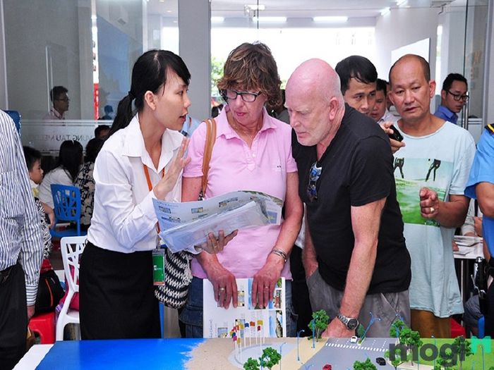 Cách thức tiếp cận và giao dịch với khách nước ngoài có nhu cầu thuê nhà