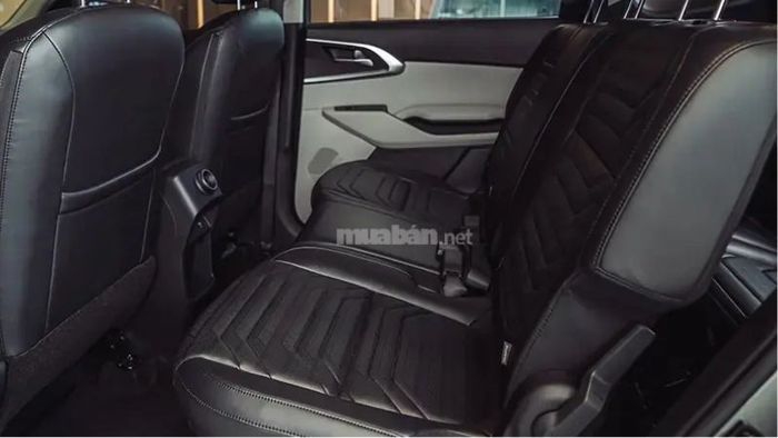 Ghế ngồi của Kia Carens được bọc da cao cấp