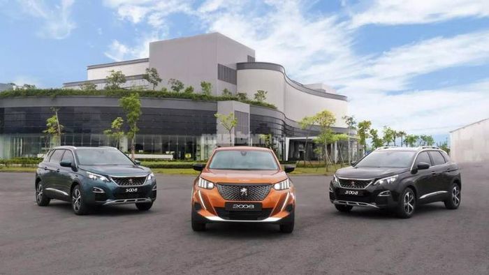 Mức giá xe Peugeot 2008 hiện tại là bao nhiêu?