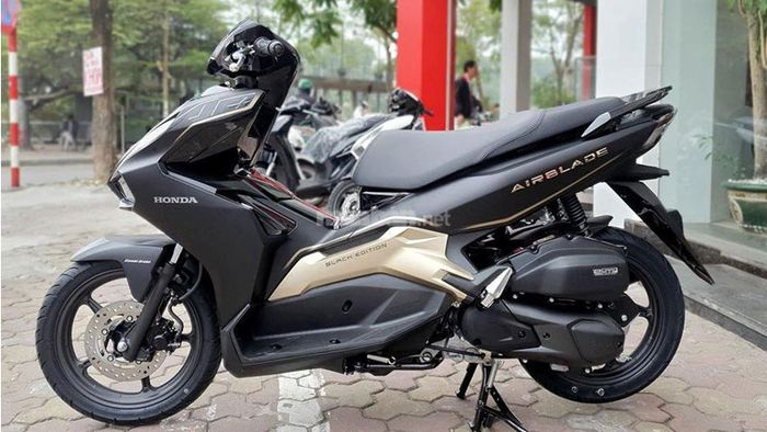 Những điều cần lưu ý để tránh xe Air Blade không lên điện khi mở khóa