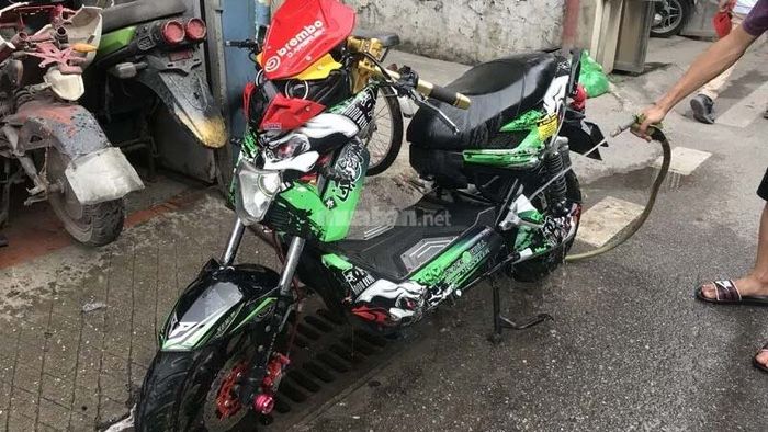 Xe Xmen độ với gam màu xanh nổi bật