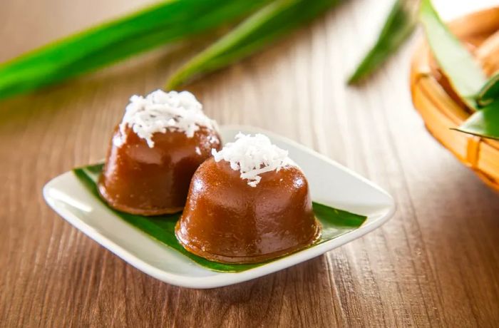 Kueh ko sui is widely regarded as one of the most popular Nyonya desserts.