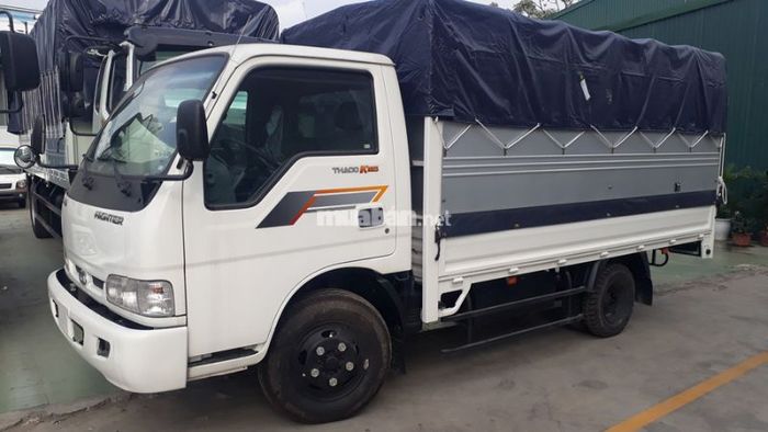 Xe tải KIA K165 nổi bật với chất lượng ổn định và giá cả hợp lý, phù hợp với nhiều đối tượng khách hàng.