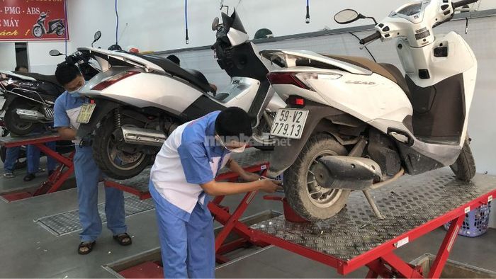 Thời gian lý tưởng để vệ sinh họng ga xe máy là bao lâu?