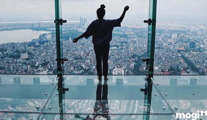 Giờ mở cửa và giá vé tham quan đài quan sát Landmark Sky 72