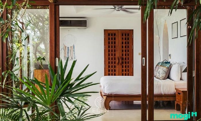 Phong cách Tropical mang lại không gian sống thoáng mát và gần gũi với thiên nhiên.