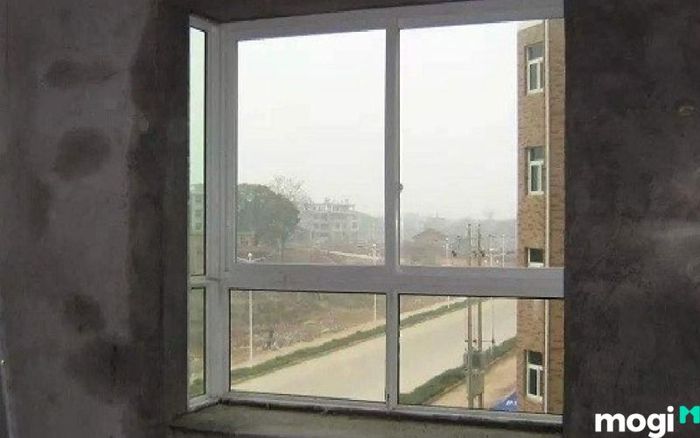 Hãy kiểm tra thường xuyên các cửa sổ để đảm bảo không có tình trạng thấm nước