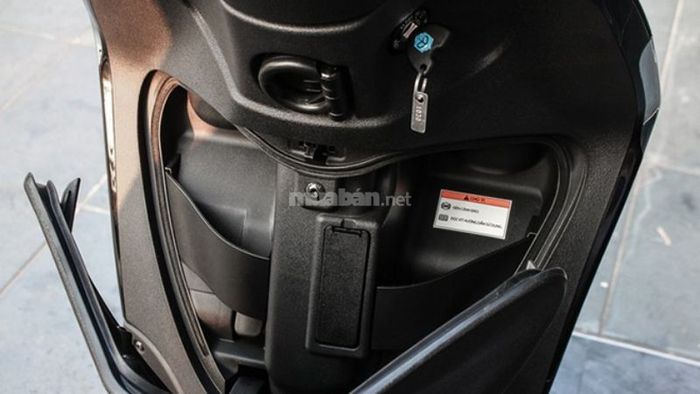 Hướng dẫn mở cốp xe Liberty phía trước