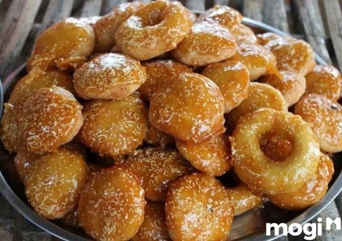 Bánh cam với lớp đường thơm ngon luôn làm say lòng thực khách với vị ngọt đậm đà và hương thơm dễ chịu.