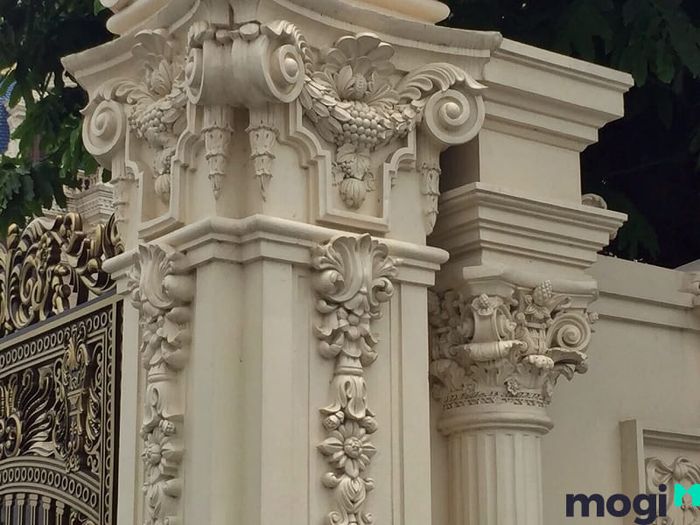 Mẫu 3: Đầu cột vuông tân cổ điển với sự cầu kỳ, sắc sảo